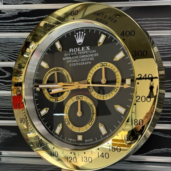 DAYTONA Wall Clock Yellow gold bezel insert and black gray face dial🔥 - Picture 2 of 6